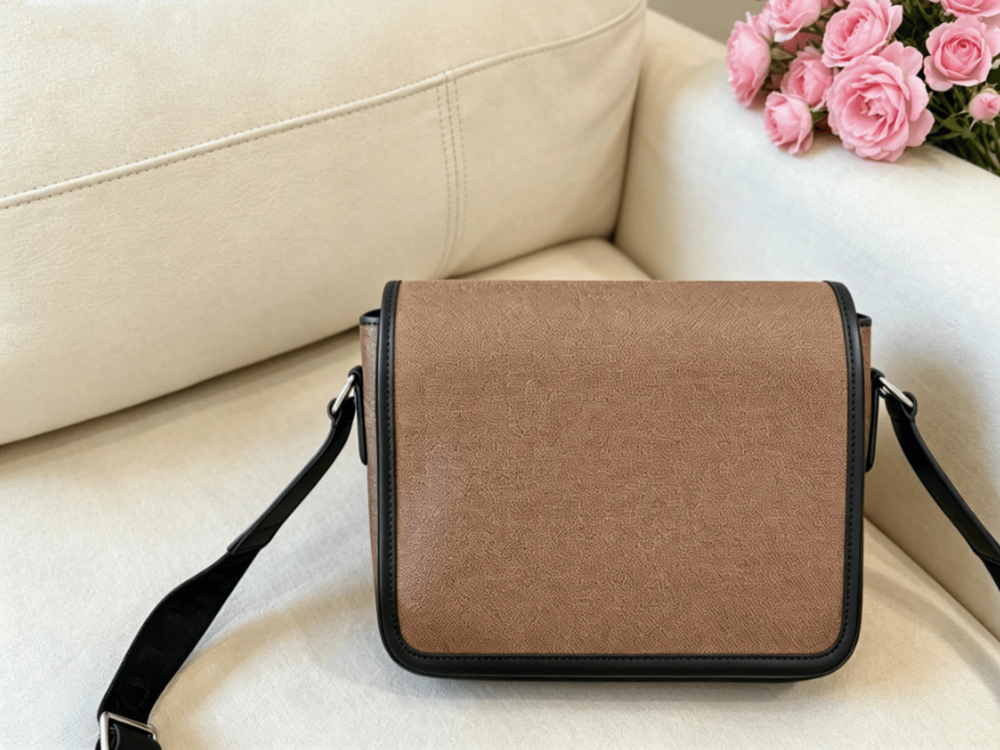 2026 Men Messenger Bag Crossbody Bag Fashion New Casual Versatile Simple Practical Men Bag 26*22cm
