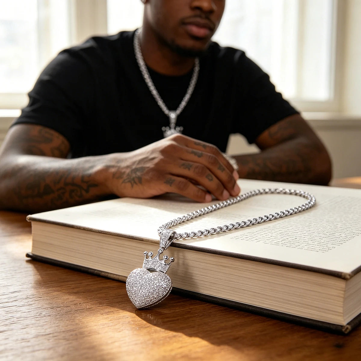 Iced Out Crowned Heart Pendant Micro Pave Cubic Zirconia Crown Love Heart Charm 18K Gold Plated Hip Hop Necklace Bling Rhinestone Heart Crown Jewelry For Men Women Trendy Rap Accessory Romantic Lovers Gift Fine Jewelry Gifts