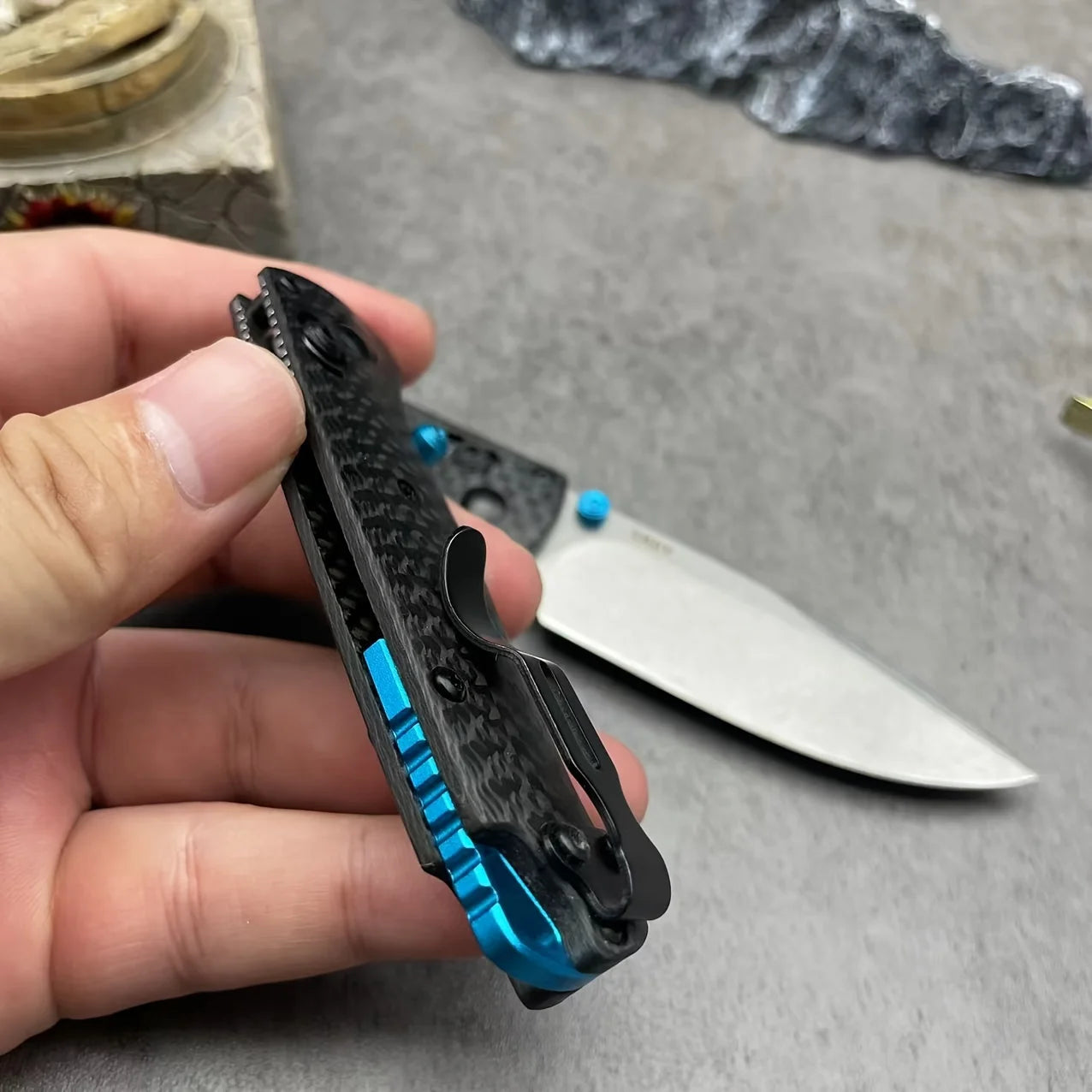 Outdoor Kitchen Utensils Tool Convenient Cutting Tool Folding Knife Carbon Fiber Handle Top Quality Must for Men with Shaft Lock