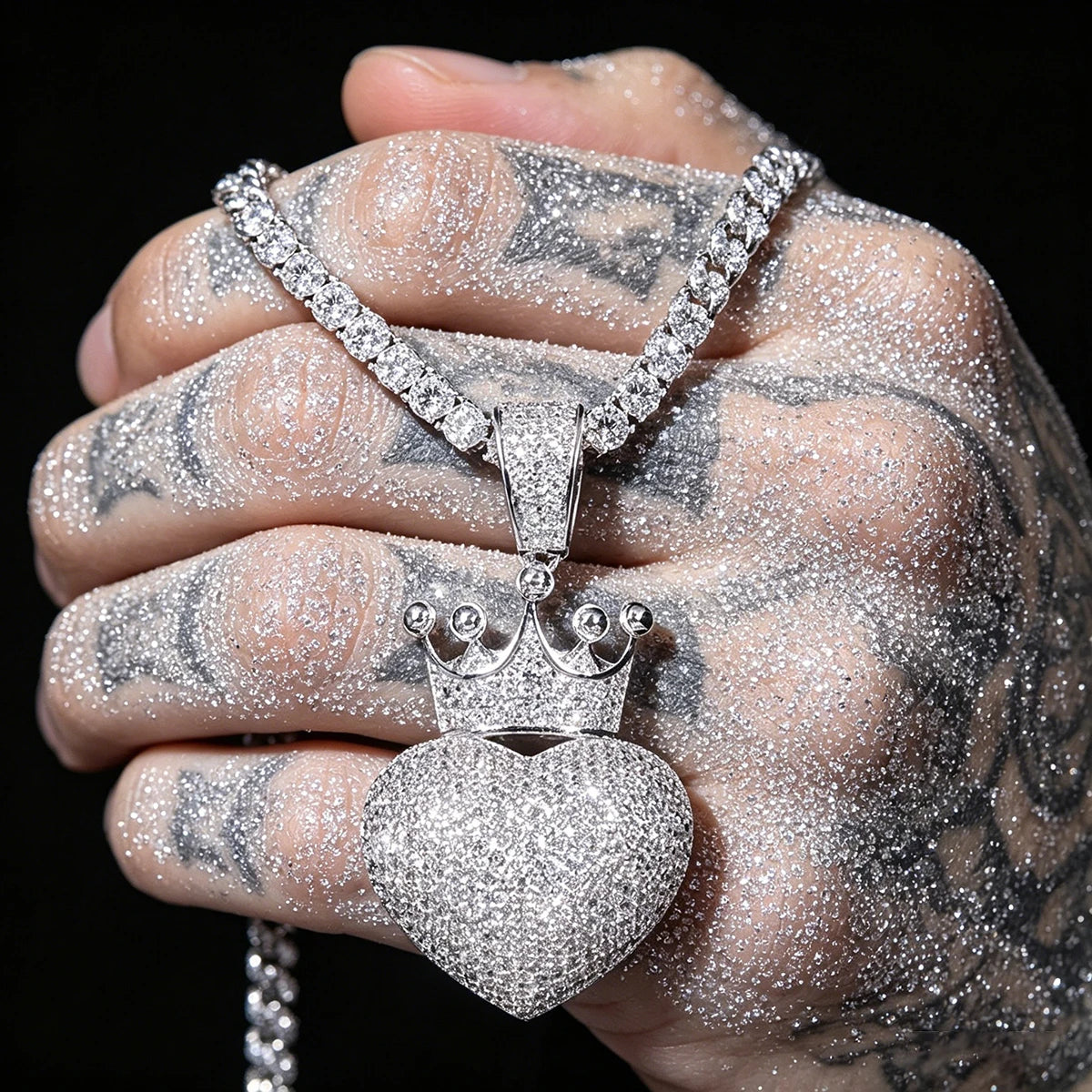 Iced Out Crowned Heart Pendant Micro Pave Cubic Zirconia Crown Love Heart Charm 18K Gold Plated Hip Hop Necklace Bling Rhinestone Heart Crown Jewelry For Men Women Trendy Rap Accessory Romantic Lovers Gift Fine Jewelry Gifts